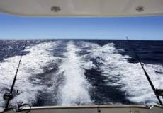 اصطياد كائن بحري غريب