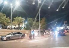 قرب مكان الحدث