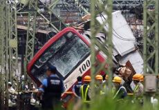 حادث تصادم مروع بين قطار وشاحنة