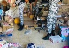 إيقاف معمل لتصنيع الحلويات عن العمل وإتلاف أكثر من طن مكسرات في الخليل