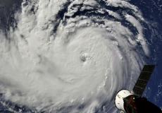 شاهد: لحظة تحول عاصفة إلى إعصار