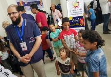 مؤسسة السمع والبصر تختتم مشروع توزيع كسوة عيد أيتام وفقراء غزة