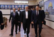 مفاجآت مصرية وتحركات قطرية أبرزها حل مسألة رواتب موظفي غزة -وفد مصري في غزة من الارشيف-