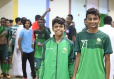 اللاعب السعودي عاصم الحجاجي وأخيه 