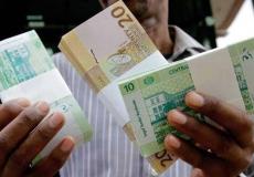 سعر صرف الجنيه السوداني مقابل الدولار في البنوك والسوق السوداء 