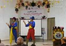 " إسعاد الطفولة " يُوزع حقائب مدرسية على طلبة متعففين