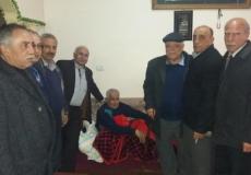 المتقاعدون العسكريون يزورون العقيد عمر خضير