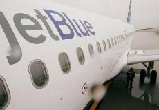 مصاب بـ"كورونا" يثير الرعب على متن طائرة أميركية 