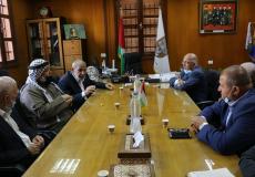 وفد برلماني يزور بلدية غزة 