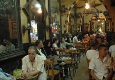 مصر تغلق الأندية الرياضية والمقاهي والمحال التجارية 