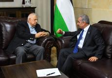 محمد اشتية يلتقي حنا ناصر