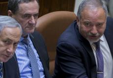  وزير الأمن أفيغدور ليبرمان ووزير الاستخبارات يسرائيل كاتس خلال جلسة الكابنيت- أرشيفية