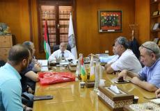 بلدية غزة تبحث مع نقابة تجار سبل تعزيز التعاون