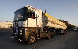 شاحنة وقود ممول من دولة قطر