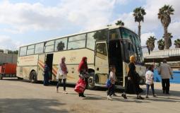 جانب من إجراءات مغادرة المسافرين من قطاع غزة 