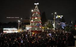 الاحتفال بإضاءة شجرة الميلاد في مدينة رام الله