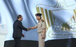 وزير الدفاع مع الرئيس المصري عبد الفتاح السيسي