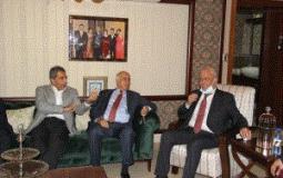 أمين سر اللجنة التنفيذية لمنظمة التحرير الفلسطينية صائب عريقات يصل أرض الوطن