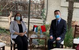 الكيلة تبحث مع السفير الصيني التعاون في المجال الصحي ومكافحة كورونا