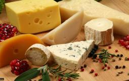 مجموعة من أنواع الجبن 