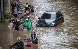 فيضانات عارمة تجتاح العاصمة الاندونيسية