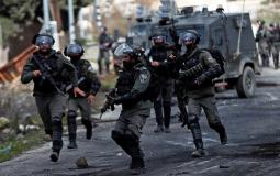 قوات الاحتلال الاسرائيلى تطارد المتظاهرين