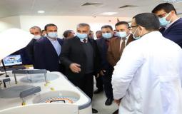 عوض يتفقد سير العمل في مستشفى شهداء الأقصى ومجمع ناصر الطبي