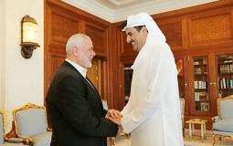 اسماعيل هنية خلال لقاء سابق مع أمير قطر