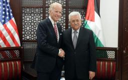 الرئيس عباس وبايدن خلال لقاء سابق