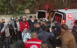 وصول جثمان الشهيد خالد نوفل إلى مجمع فلسطين الطبي