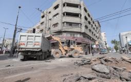 البلدية تبدأ بأعمال صيانة شاملة لتقاطع شارعي الوحدة مع النصر