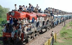 صورة تعبيرية . أحد القطارات في الهند