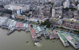 عبّارات في ميناء ببنغلادش
