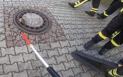 بالوعة في أحد الشوارع