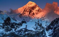 جبل إيفرست - توضيحية