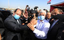 يحيى السنوار مع رئيس المخابرات المصري عباس كامل