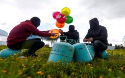 وحدات اطلاق البالونات الحارقة على حدود غزة