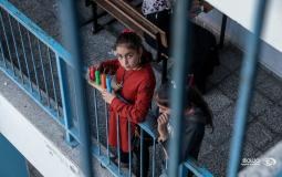 تشريد عائلات فلسطينية في مدارس للأونروا في غزة جراء العدوان - تصوير حاتم الرواغ (سوا)