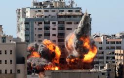 قصف إسرائيلي لبرج الجلاء في غزة