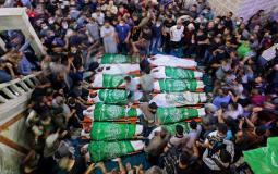 آلاف المواطنين يشيعون جثامين عدد من قادة "القسام" في غزة