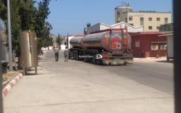 شاحنة محملة بالوقود داخل محطة توليد كهرباء غزة
