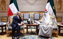 رئيس الوزراء محمد اشتية يجتمع مع أمير الكويت