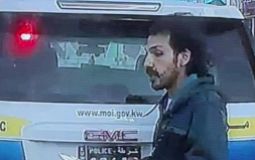صورة الوافد السوري الذي أقدم على قتل أمه وشرطي مرور صباح اليوم في الكويت