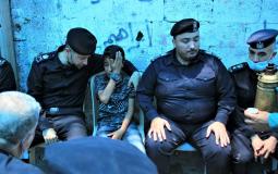 قائد الشرطة بغزة يعزي عائلة الشهيد مؤيد حمدان