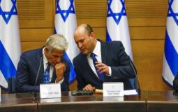 نفتالي بينيت رئيس الوزراء الإسرائيلي ويائير لابيد
