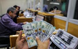 صرف المنحة القطرية الـ100 دولار في غزة