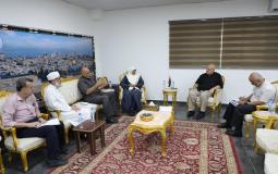 لجنة الرقابة بالتشريعي تزور وكيل وزارة الداخلية للوقوف على إنجازات الوزارة خلال الفترة الماضية