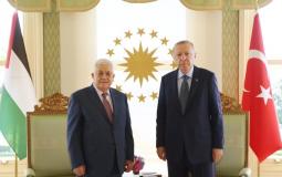 أردوغان استقبل الرئيس عباس في قصر "وحيد الدين" بإسطنبول.