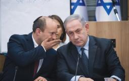 رئيس الوزراء الاسرائيلي نفتالي بينت(يسار) مع رئيس المعارضة بنيامين نتنياهو (يمين)