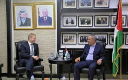 لقاء حسين الشيخ مع المبعوث الأوروبي لعملية السلام في الشرق الأوسط